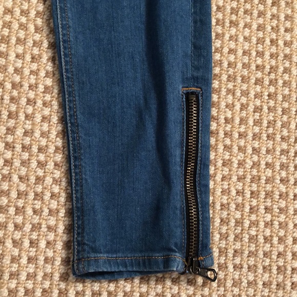 Rag & Bone Zip Accent Crop Jean - Picture 14 of 16